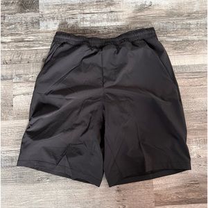 men’s lululemon shorts! (9inch + lined)